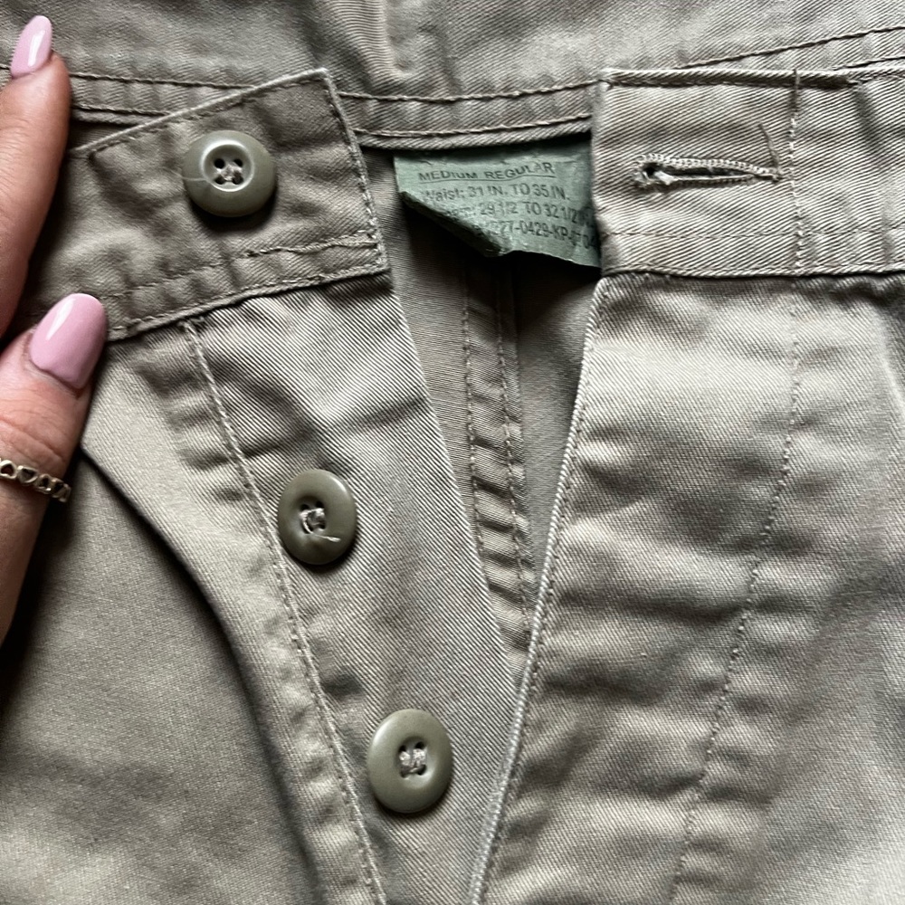 Tan cargo pants medium